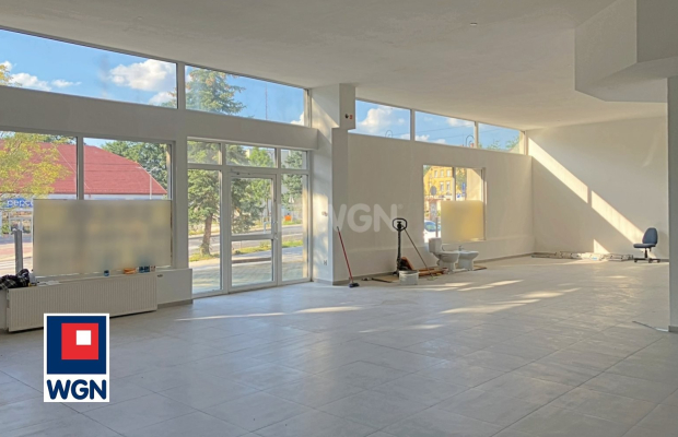 Przemków, lokal handlowo-usługowy, parter, 230 m2, wynajmę, 5 000 zł netto.  
  
Ofertuję lokal handlowo-usługowy na wynajem w 