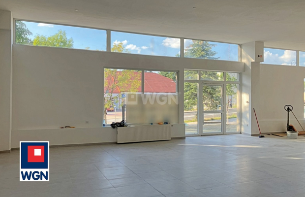 Przemków, lokal handlowo-usługowy, parter, 230 m2, wynajmę, 5 000 zł netto.  
  
Ofertuję lokal handlowo-usługowy na wynajem w 