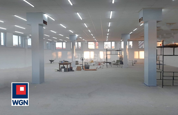 Przemków, lokal handlowo-usługowy, pierwsze piętro, 570 m2, wynajmę, 6 000 zł.(netto)  
  
Ofertuję lokal handlowo-usługowy na 