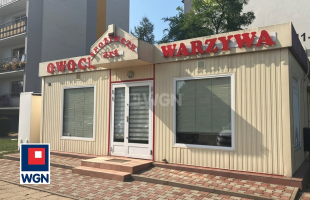 Chocianów, lokal handlowo-usługowy, łączna powierzchnia 49 m2, sprzedam, cena 130 000 zł.  
  
Oferuję na sprzedaż lokal pod dz