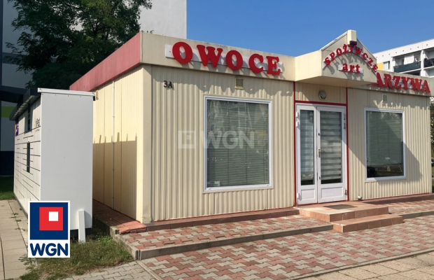 Chocianów, lokal handlowo-usługowy, łączna powierzchnia 49 m2, sprzedam, cena 130 000 zł.  
  
Oferuję na sprzedaż lokal pod dz