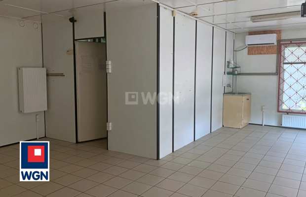 Chocianów, lokal handlowo-usługowy, łączna powierzchnia 49 m2, sprzedam, cena 130 000 zł.  
  
Oferuję na sprzedaż lokal pod dz