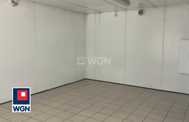 Chocianów, lokal handlowo-usługowy, łączna powierzchnia 49 m2, sprzedam, cena 130 000 zł.  
  
Oferuję na sprzedaż lokal pod dz
