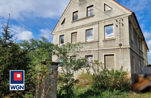 Drożków, dom jednorodzinny 6 pokoi, 188 m2, działka 26 ar, cena 390 000 zł, sprzedam.  
  
Oferuję Państwu na sprzedaż przestro