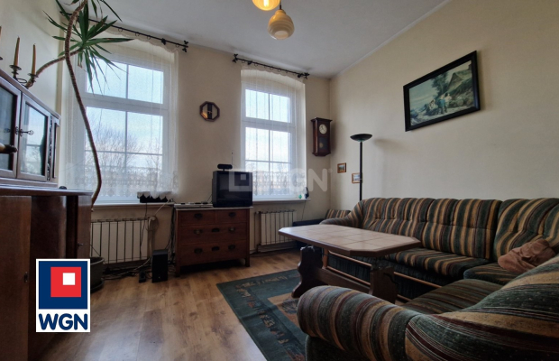Szprotawa, mieszkanie 2 pokoje, 49 m2, odstępne 1300 zł, wynajmę.  
  
Na wynajem posiadam mieszkanie na 1 piętrze, z ogródkiem