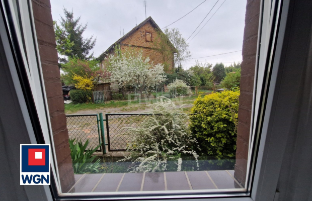 Małomice, mieszkanie 2 pokoje, 41 m2, cena 135 000 zł, sprzedam.  
  
Na sprzedaż bezczynszowe mieszkanie w 4- rodzinnej kamien