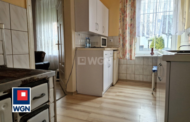 Małomice, mieszkanie 2 pokoje, 41 m2, cena 135 000 zł, sprzedam.  
  
Na sprzedaż bezczynszowe mieszkanie w 4- rodzinnej kamien