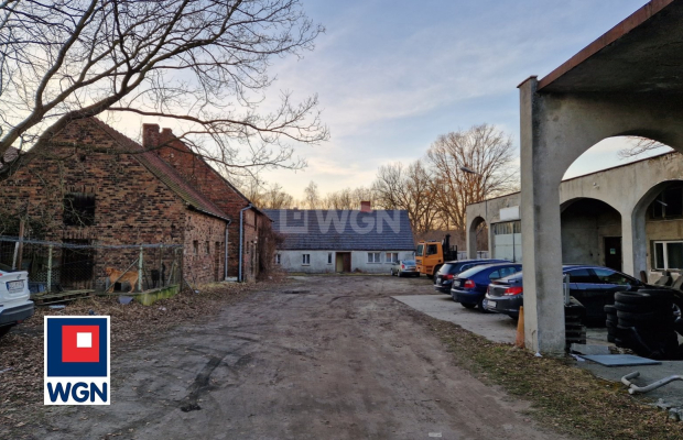 Iłowa, dom 92 m2, 4 pokoje, warsztat samochodowy 265 m2 i 125 m2, cena 715 000 zł, sprzedam.  
  
Na sprzedaż nieruchomość grun