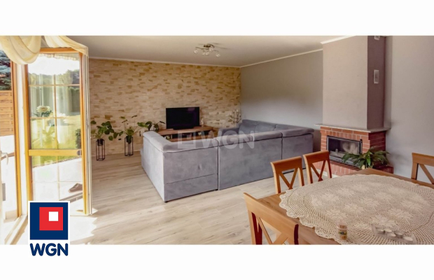 Ołobok, dom 5 pokoi, 150 m2, sprzedam, cena 1299 000 zł.  
  
 Oferta wyłącznie w WGN Nieruchomości.  
  
 Sprzedam nieruchomoś
