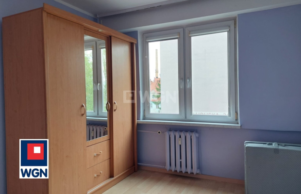 Żagań, mieszkanie 2 pokoje, 47,60 m2, sprzedam, cena 249900 zł.  
  
Na sprzedaż jasne i przestronne mieszkanie, usytuowane w b