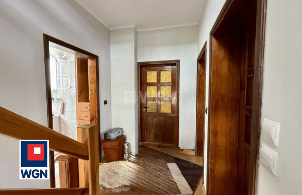 Szprotawa, dom 6 pokoi, 160 m2, sprzedam, cena 890 000 zł.  
  
 Oferta wyłącznie w WGN Nieruchomości.  
  
 Sprzedam dom w Szp