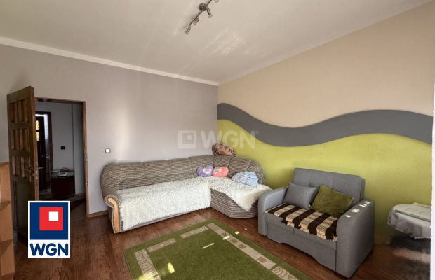 Szprotawa, dom 6 pokoi, 160 m2, sprzedam, cena 890 000 zł.  
  
 Oferta wyłącznie w WGN Nieruchomości.  
  
 Sprzedam dom w Szp