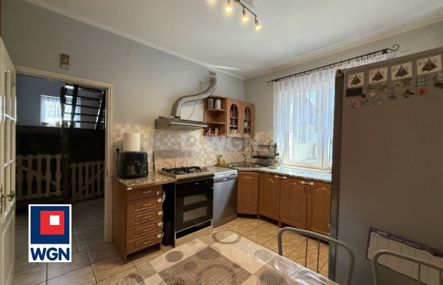 Szprotawa, dom 6 pokoi, 160 m2, sprzedam, cena 890 000 zł.  
  
 Oferta wyłącznie w WGN Nieruchomości.  
  
 Sprzedam dom w Szp