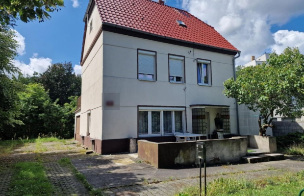 Zielona Góra, dom 4 pokoi, 119 m2, sprzedam, cena 599 000 zł.  
  
Oferta wyłącznie w WGN Nieruchomości.  
  
 Sprzedam dom w Z