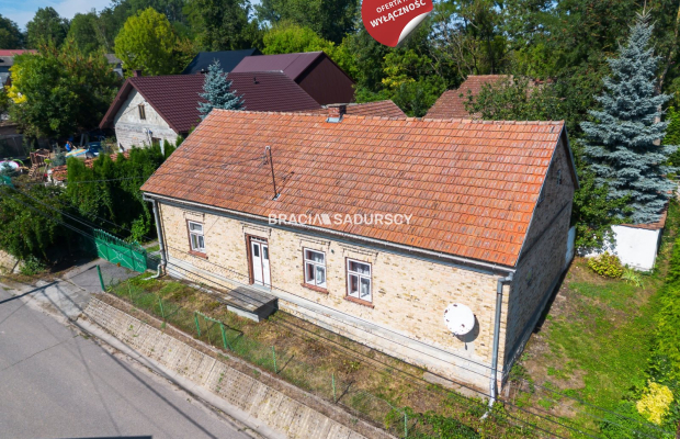 Wiejski Dom z Zabudowaniami w Błogocicach 