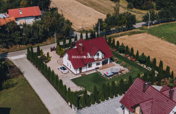 Wspanialy dom na widokowej działce, Zręczyce