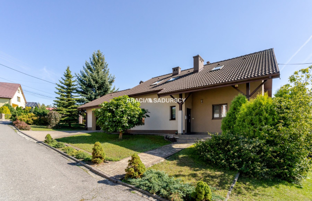 Przestronny i zadbany dom / 5 sypialni / Brzesko