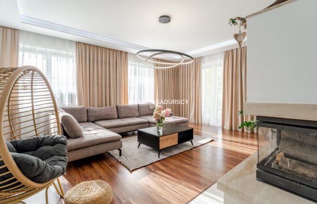Dom wolnostojący 273 m², działka 18 ar – Węgrzce