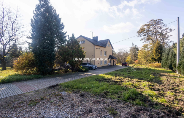 DOM Z ATRAKCYJNĄ, DUŻĄ DZIAŁKĄ 32 ARY INWESTYCJA