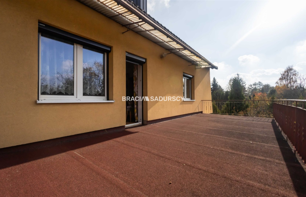 DOM Z ATRAKCYJNĄ, DUŻĄ DZIAŁKĄ 32 ARY INWESTYCJA