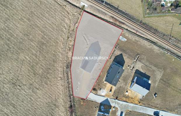 ​​​​​  Dom wolnostojący w Inwałdzie - nowoczesna stodoła z antresolą  
  Oferujemy do sprzedaży wyjątkowy, energooszczędny dom 