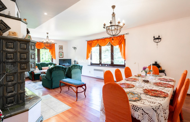 UROKLIWY DOM NA DUŻEJ DZIAŁCE