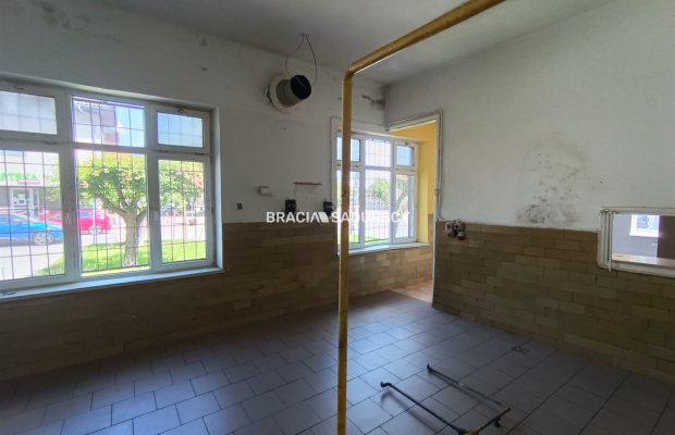 Kamienica w Centrum Brzeska.