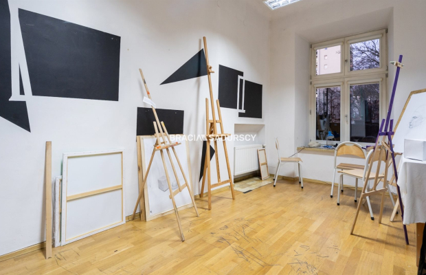 Centrum Krakowa. Lokal na parterze.