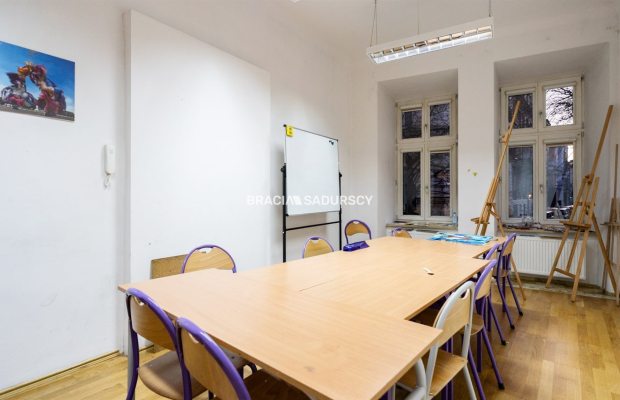 Centrum Krakowa. Lokal na parterze.