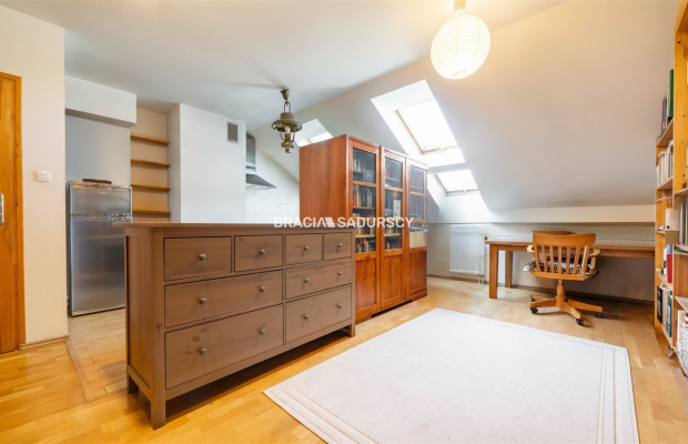 LOKAL BIUROWY W ATRAKCYJNEJ LOKALIZACJI I CENIE