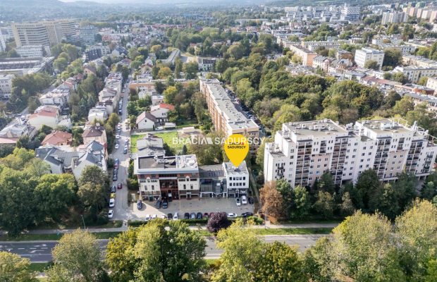 Budynek biurowy z możl. rozbudowy , 400m2 