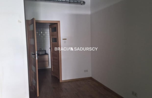 Grzegórzki – ul. Dąbska | Lokal 109 m² na wynajem