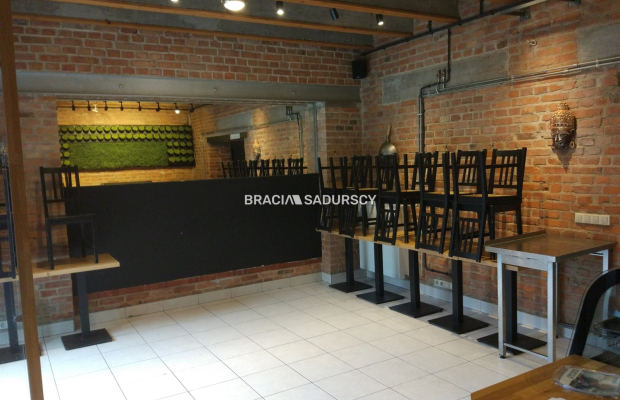 Do wynajęcia lokal parterowy handlowo-usługowy !!