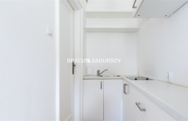 kamienica z windą, lokal biurowy 80m2, 3pok