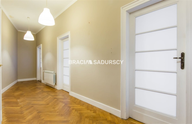 kamienica z windą, lokal biurowy 80m2, 3pok