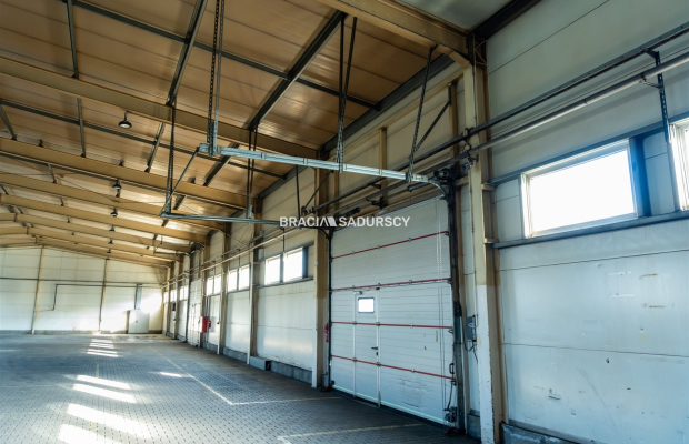 Hala 1000 m2 - Rybitwy Kraków