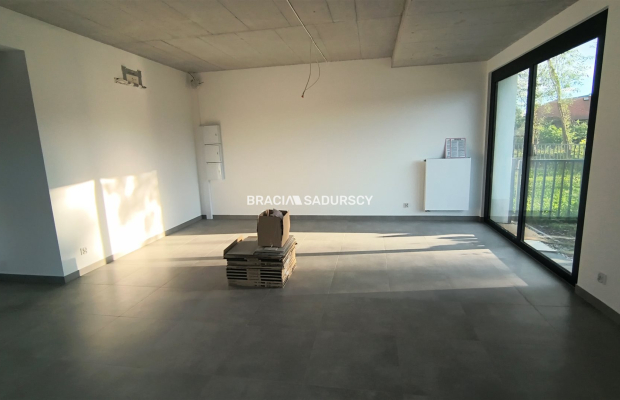 Nowy lokal, Lipska, 40m2 + 2 miejsca postojowe