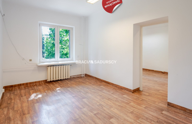 Lokal biurowy, 6 pomieszczeń 