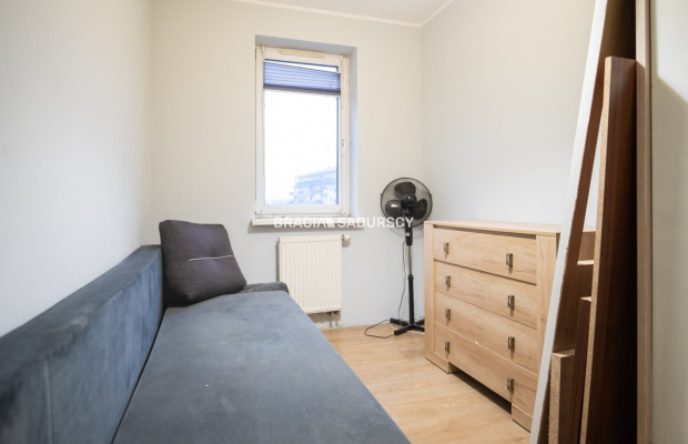 Narożne 3-pokojowe mieszkanie z balkonem!