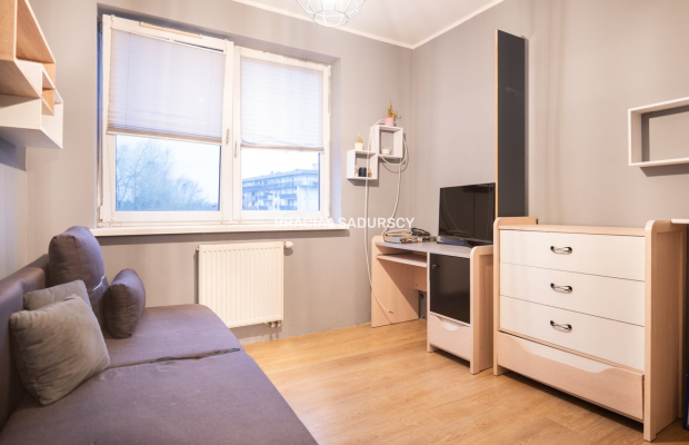 Narożne 3-pokojowe mieszkanie z balkonem!