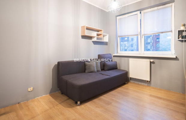 Narożne 3-pokojowe mieszkanie z balkonem!