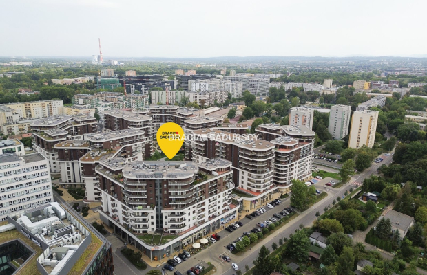 Grzegórzki Park z widokiem na panoramę Krakowa