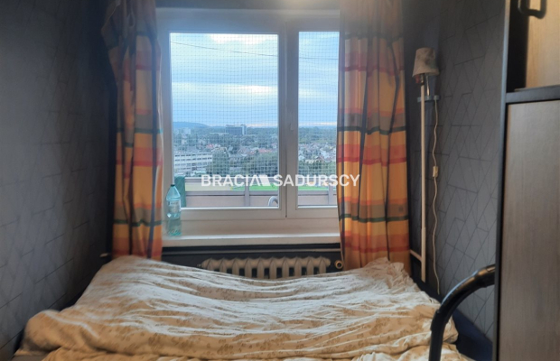 3 POKOJOWE USTAWNE DO REMONTU 52M2 UGOREK