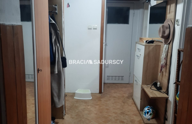 3 POKOJOWE USTAWNE DO REMONTU 52M2 UGOREK