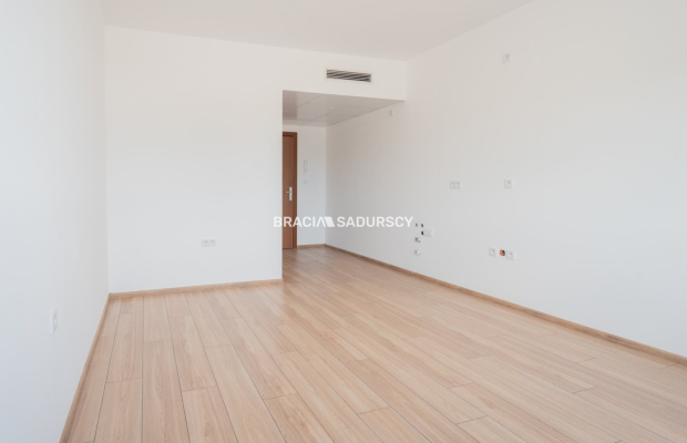 Mam przyjemność zaoferować Państwu lokal typu studio w świeżo wyremontowanym apartamentowcu dzielnica Zakrzówek- Dębniki w Krak
