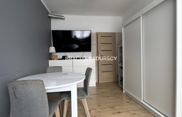 2-POKOJOWE  W CENTRUM NOWEJ HUTY