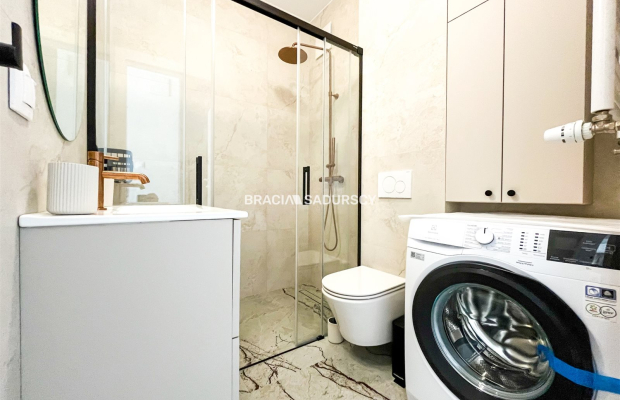 Nowoczesne studio na wynajem – umeblowane, balkon