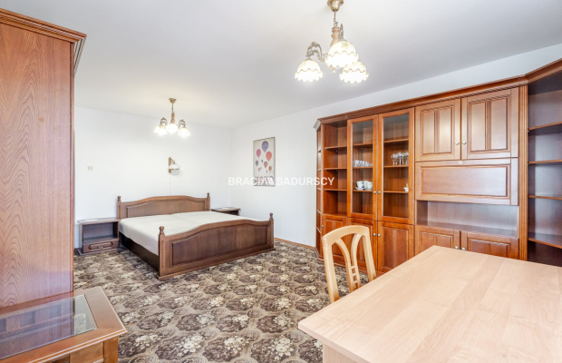 Duże 4 pokojowe mieszkanie centrum miasta