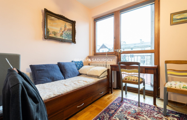 Działka z dwoma domami. Idzikowskiego.