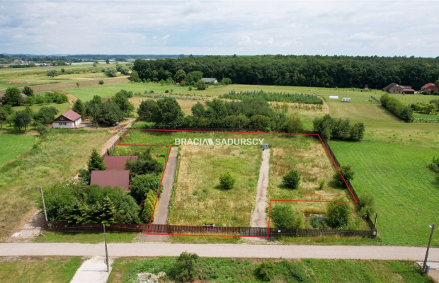 Działka budowlana w sielskim zakątku !